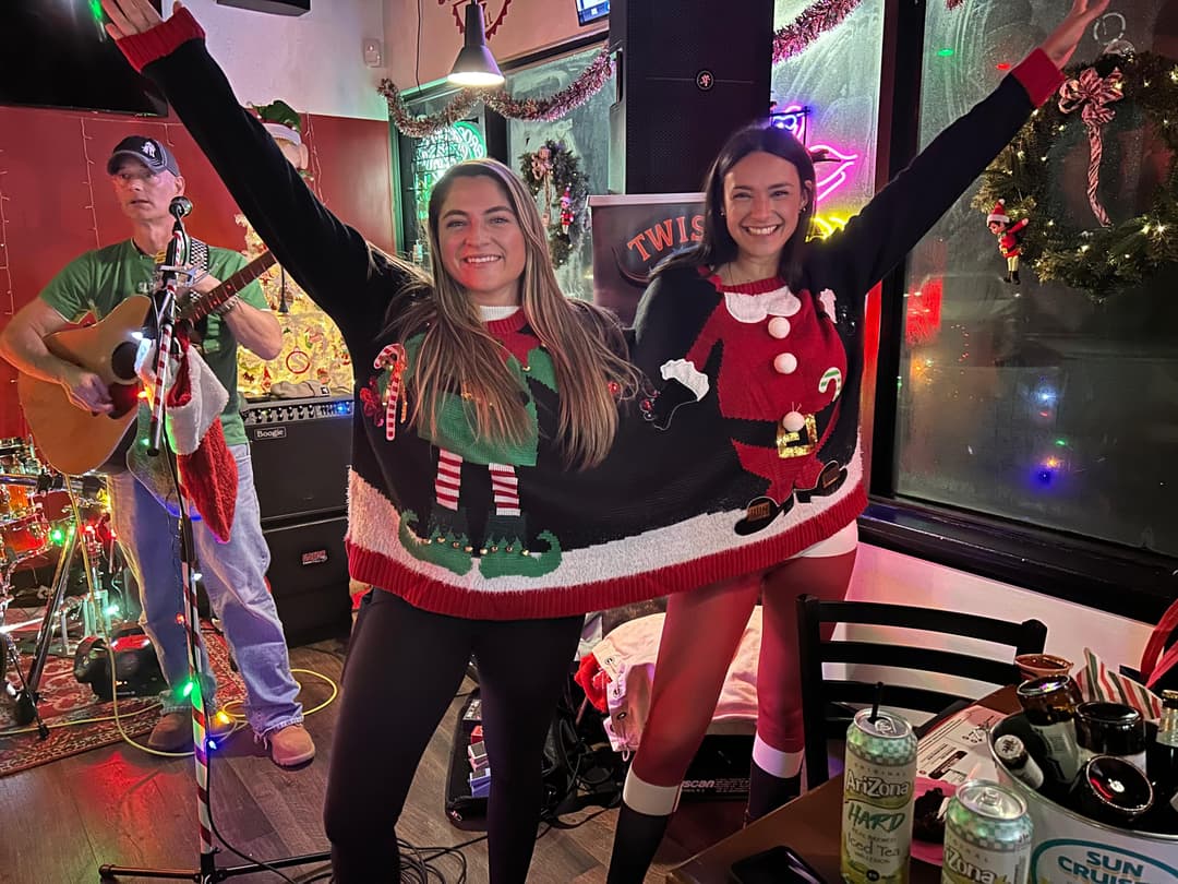 Sidelines Bar & Grill gallery photo 5